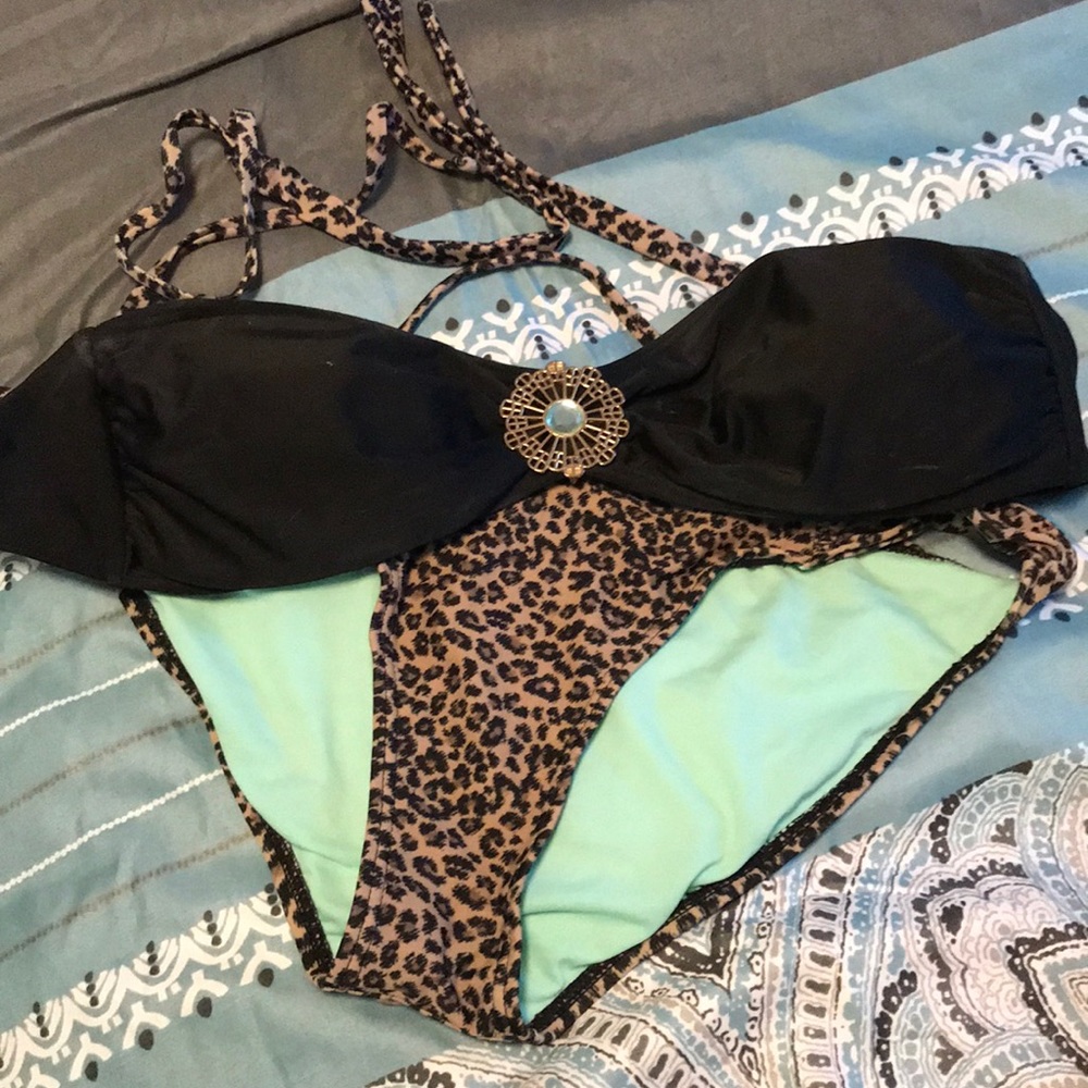 Two piece leopard print swim suit